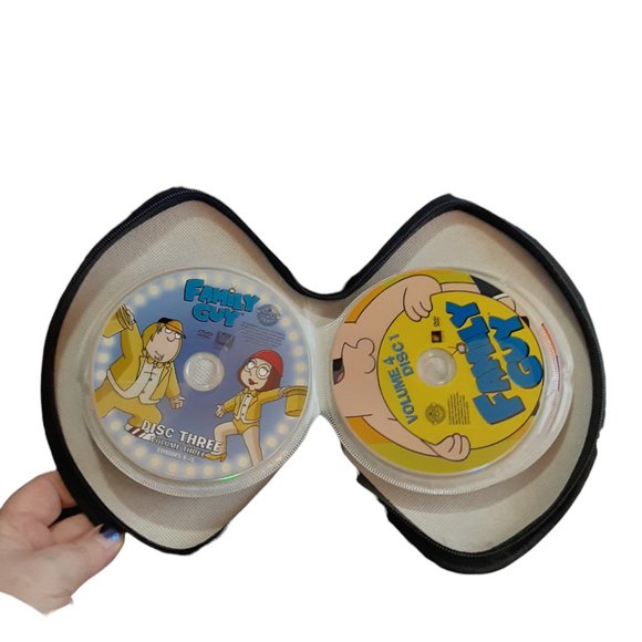 Family Guy DVD Set Freakin Sweet Party Pack w/ Stewie Zip Case READ - Picture 7 of 13